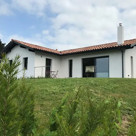Holiday home Avec Piscine Privee, Vue Sur Et A Pied 800m